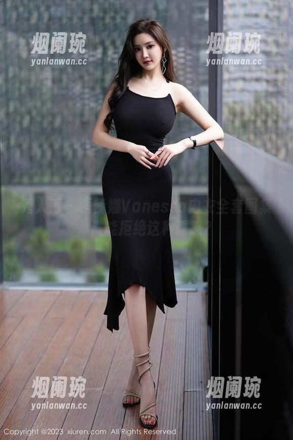 秀人网 - 唔梦娜Vanessa内衣全套图集，谁能拒绝这种诱惑？