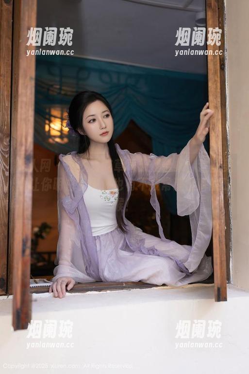 秀人网 - 汐汐爱吃草莓天使合集：这些美图让你明白，天使也有不按常理出牌的时候！