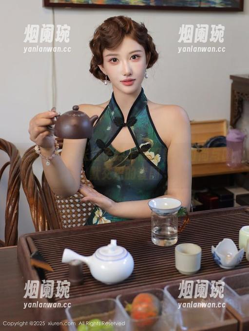 秀人网-米粒子 秀人网 - 当米粒子穿上高跟鞋:时尚与幽默交织的套图