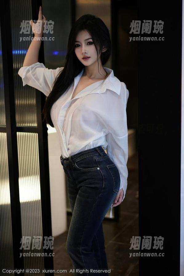 秀人网 - 最新糯美子写真集：俏皮可爱，仿佛每一张都在向你眨眼！