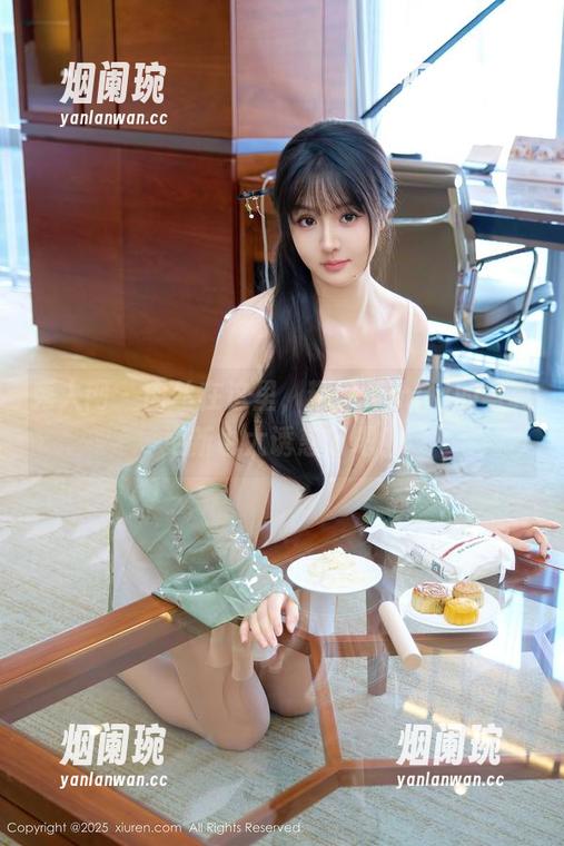 秀人网-糯美子mini 秀人网 - 肉丝在这里,糯美子mini的写真更新也太诱惑了吧!