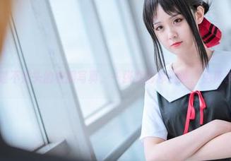 秋楚楚不秃头的校服写真，一张就够你沉迷，免费享受哦