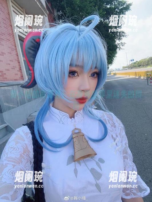 舞小喵的高跟鞋：在高清世界里迷失的瞬间
