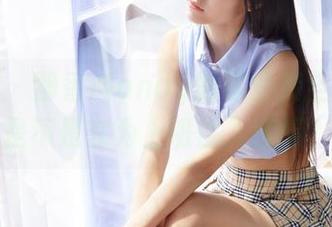 蜜桃社 – 静香Mandy的职业装全集：她是不是在为上班注入激情？