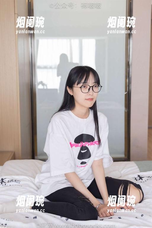 袜啵啵-小安 袜啵啵 - 别错过!小安的黑丝图集,无圣光直击心灵,脚尖微加固让人眼前一亮