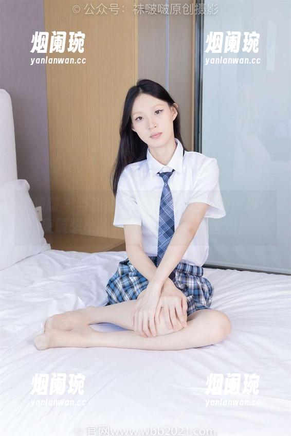 袜啵啵-甜甜圈 袜啵啵 - 当甜甜圈卷入油亮肉丝的世界:突破想象的套图合集,快来围观!