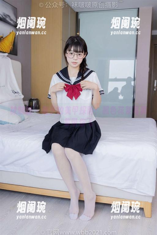 袜啵啵-稚予 袜啵啵 - 稚予的美甲探险:黑色花絮写真集带你飞