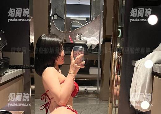 詹詹 微密圈 - 詹詹的精品制服,图片中的优雅与原图里的惊喜等你探索!
