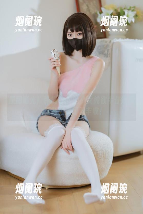 原图曝光！许岚LAN的少女纯欲牛仔短裤，福利和美丽双丰收！