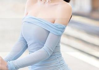 语画界 – 捧着茶，看cherry绯月樱的天使写真，套图里的情绪真难拿捏