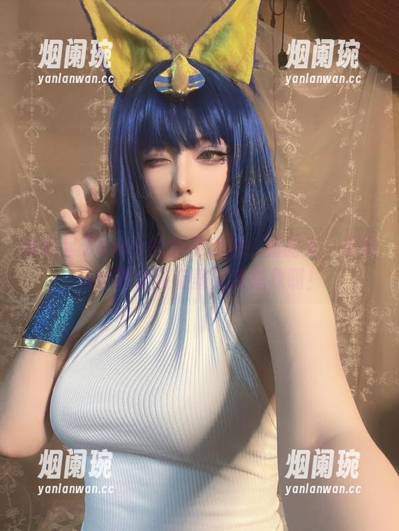 看起起子vvvv的旗袍自拍，我的天，原图和套图之间有着无限想象啊！
