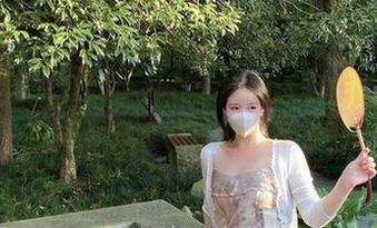 微密圈 – 软妹小九九：她的透明作品让你直接撞进她的心里