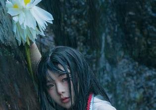 翻阅阿寨寨ninja的定制写真，白色让人心跳加速却又安静无比