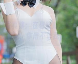 香川澪的写真集：在碧蓝航线中游走的美与“恶毒”，你信不信我被迷住了？