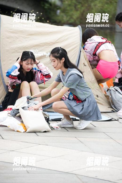 私房魅力！魔镜街拍里的纱裙肉丝美女原图，真心不想移开视线！