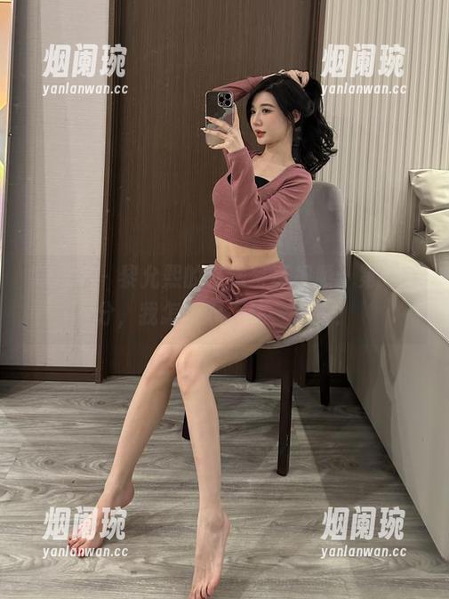 微密圈 - 黎允熙的在线写真视频，第一部分，我怎么忍不住一直看？